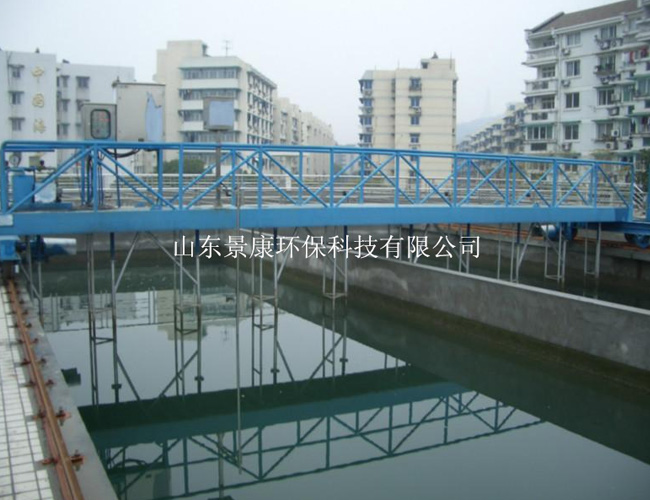 行车式吸泥机